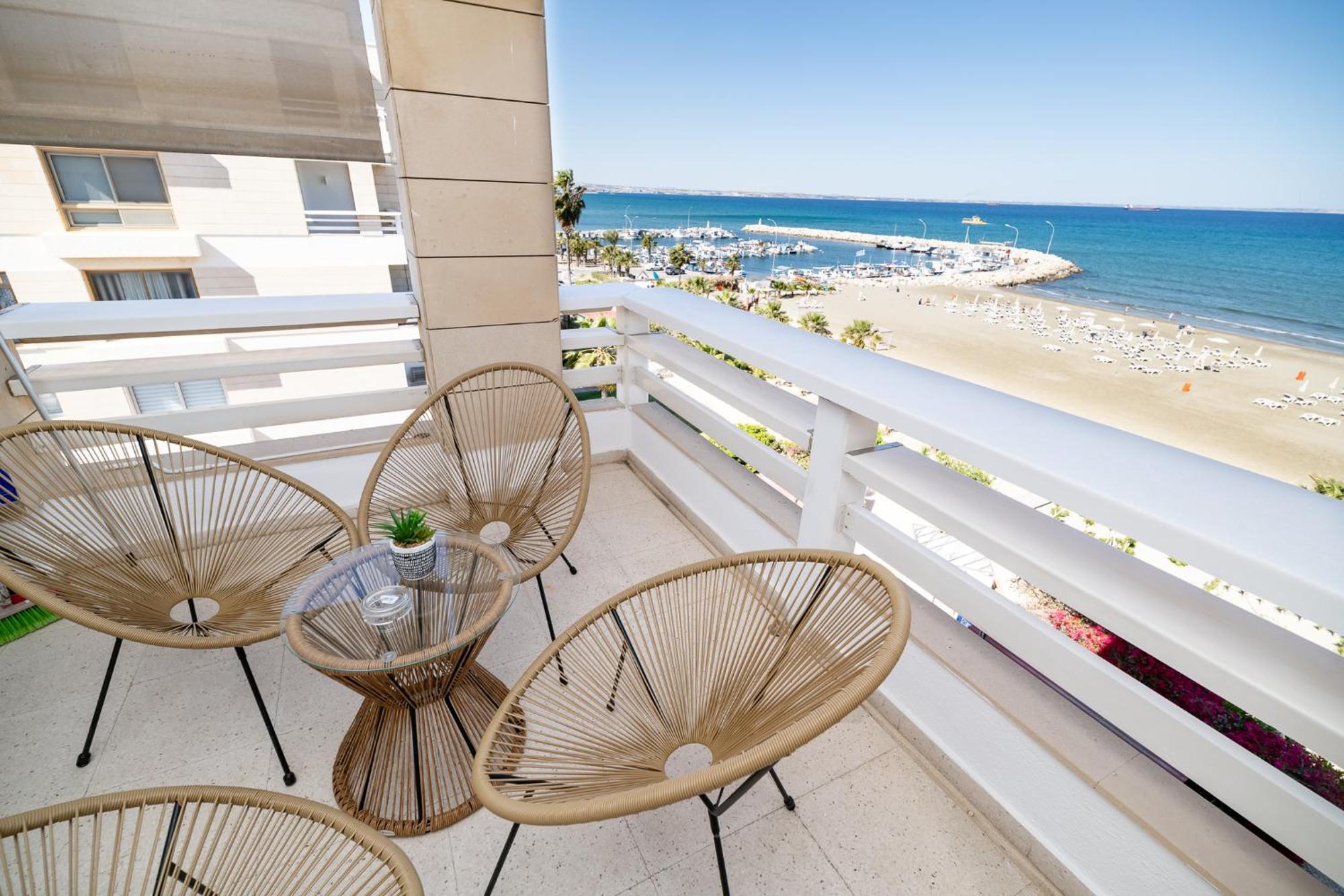 Lazuli Beachfront Apartment 144 Larnaka Exterior foto